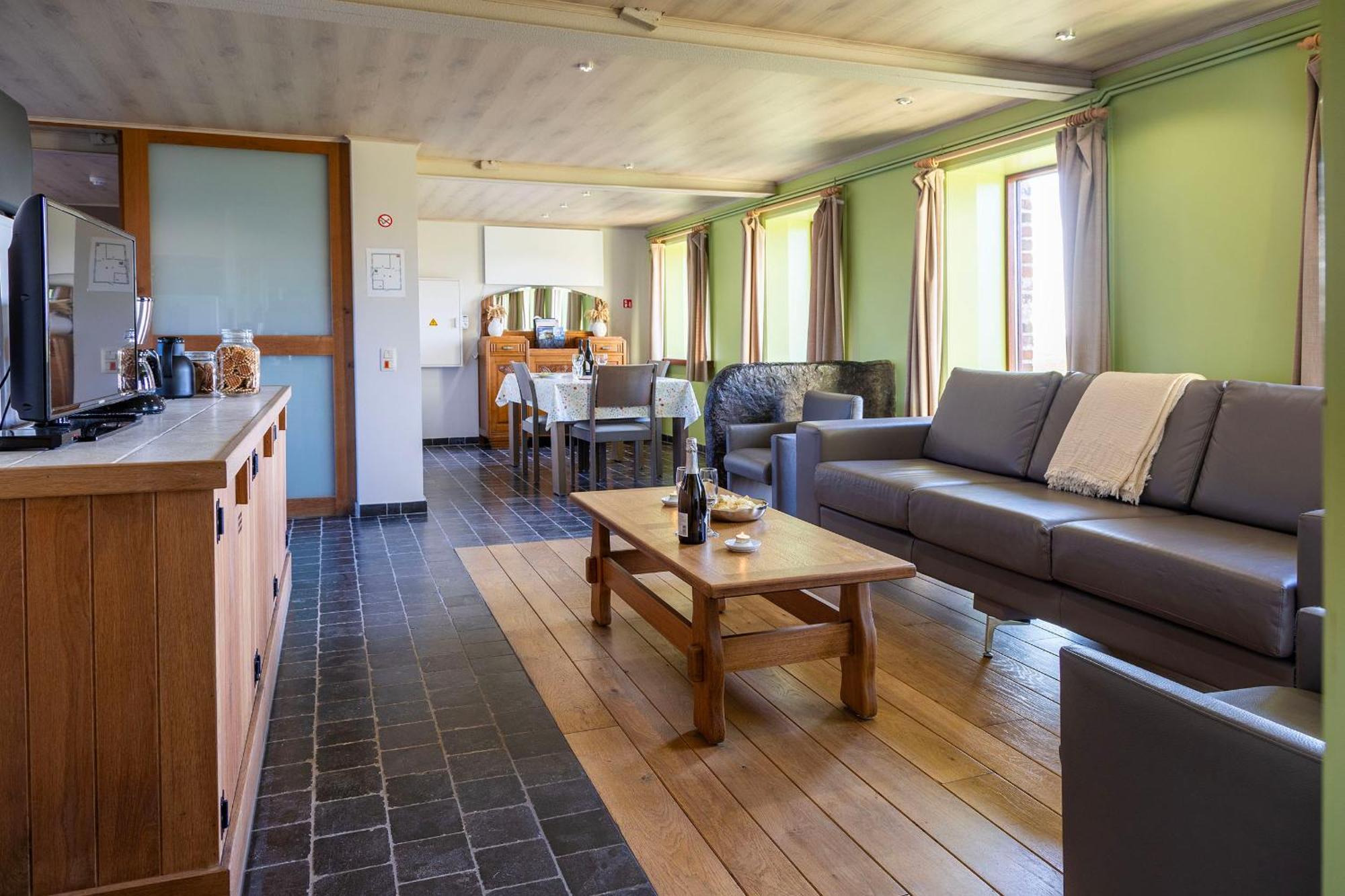 Holiday Home 'T Hof Der Witte Damen Veurne Rum bild