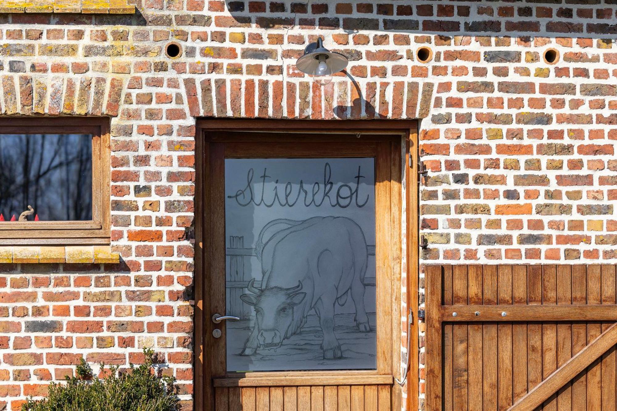 Holiday Home 'T Hof Der Witte Damen Veurne Rum bild