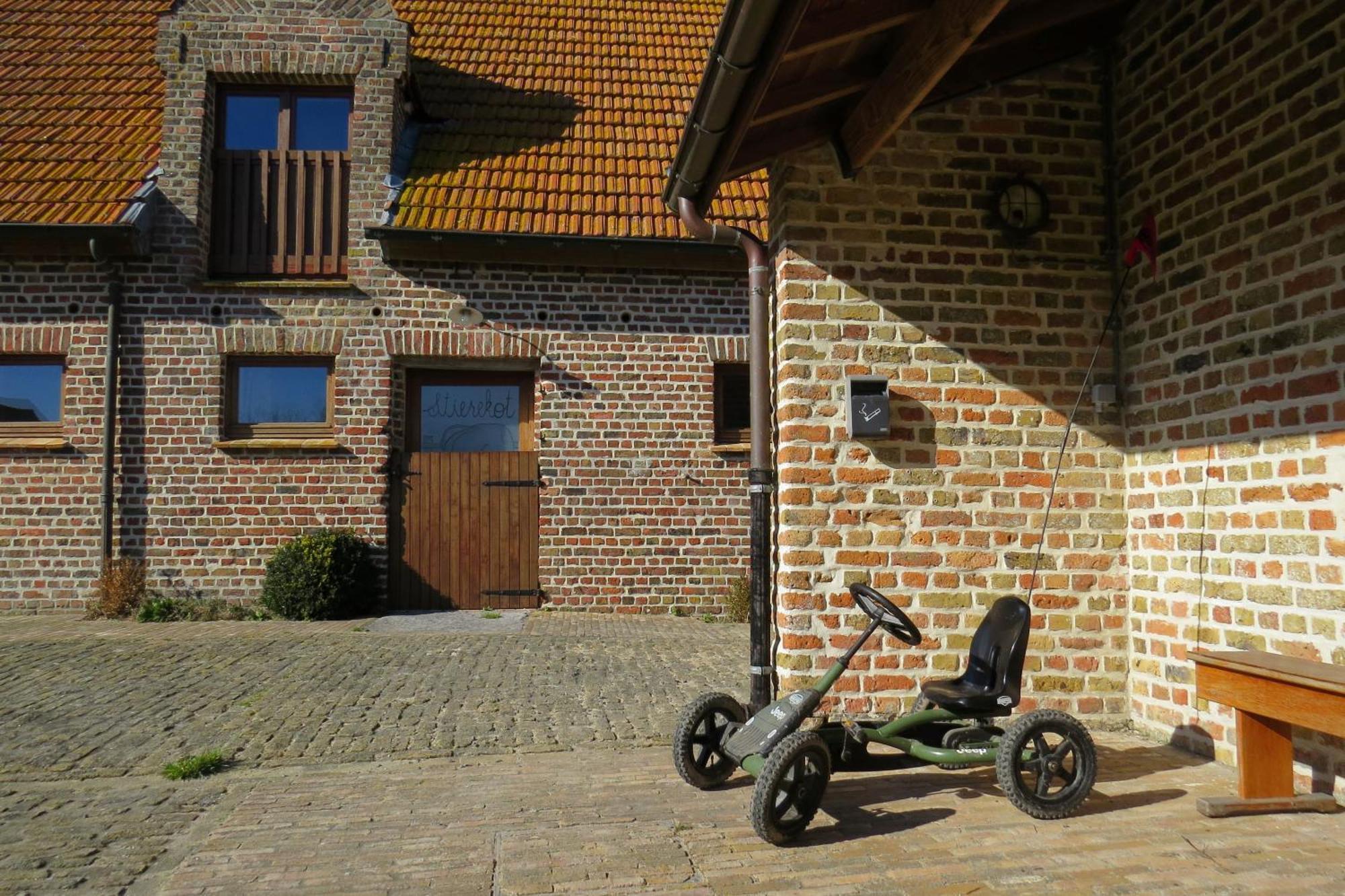 Holiday Home 'T Hof Der Witte Damen Veurne Exteriör bild